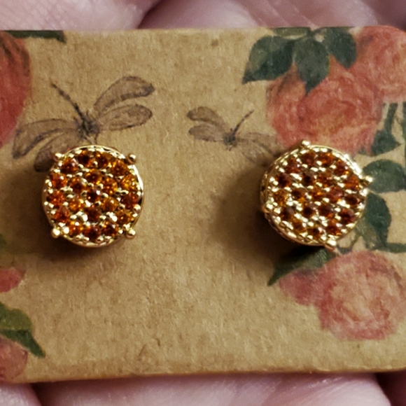 14k Gold Plated Ruby Red Garnet Post Earrings. - Picture 3 of 7